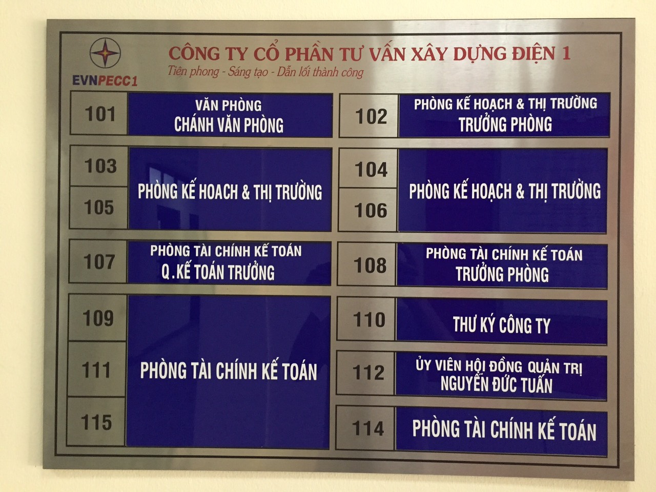 Mẫu biển đẹp cho doanh nghiệp và văn phòng 10 Mẫu biển đẹp cho doanh nghiệp và văn phòng 6
