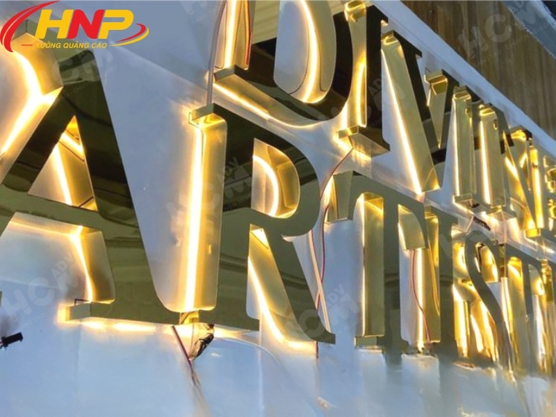backdrop logo inox vàng