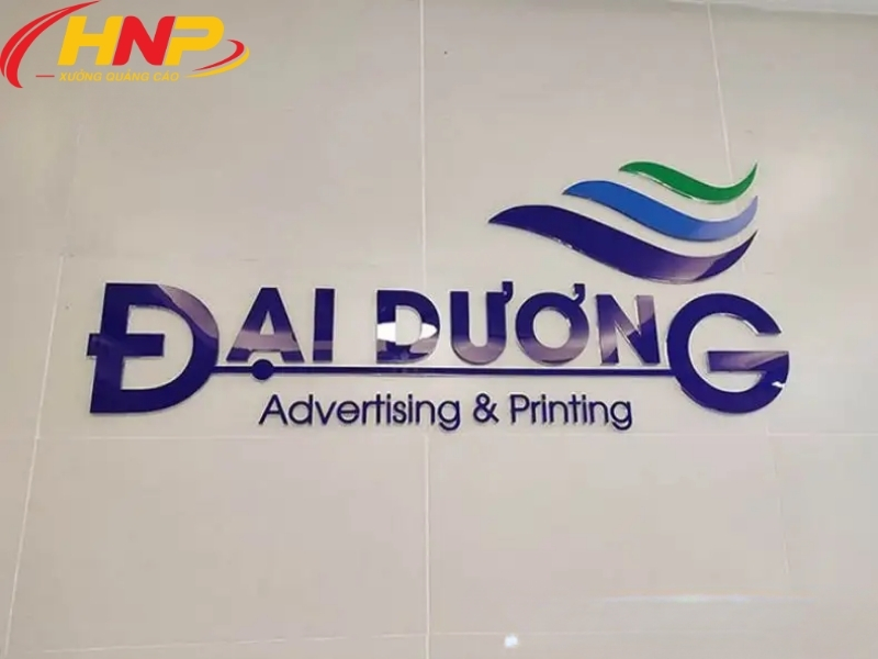 backdrop lễ tân bằng mica