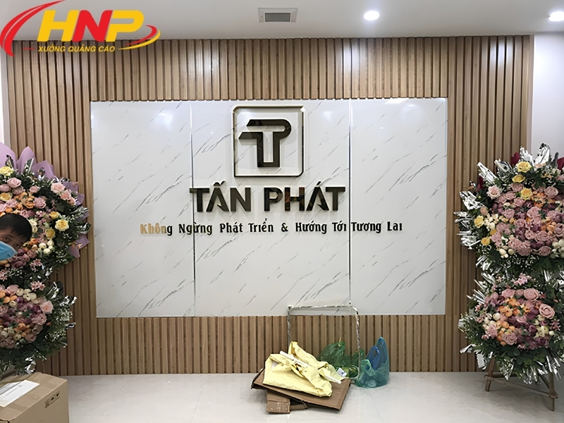 làm backdrop văn phòng chuyên nghiệp