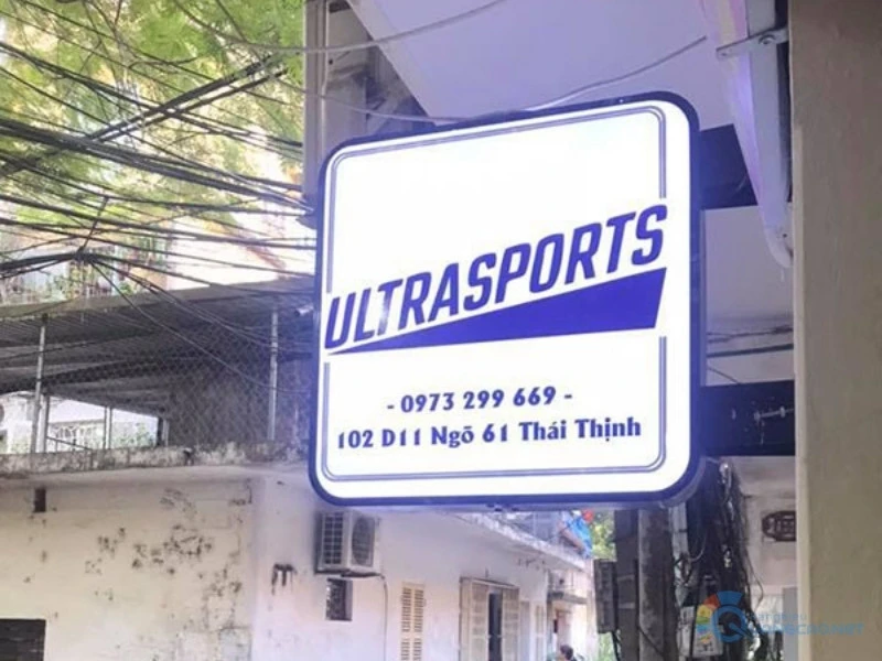 Biển hiệu shop thời trang nam tại Hà Nội (3)