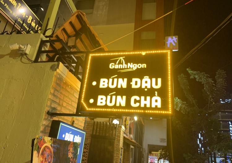 Mẫu Chữ Quảng Cáo Có Đèn LED (1)