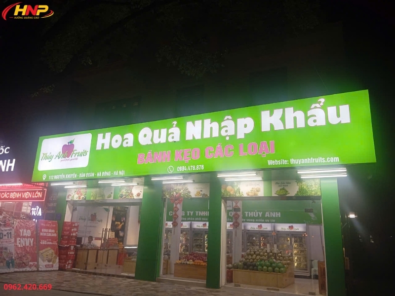 Mẫu biển hiệu cửa hàng có đèn Chọn ánh sáng đúng cách (1)