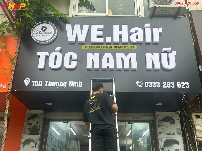 Xu Hướng Thiết Kế Bảng Hiệu Salon Tóc Hiện Đại Năm 2026 (2)